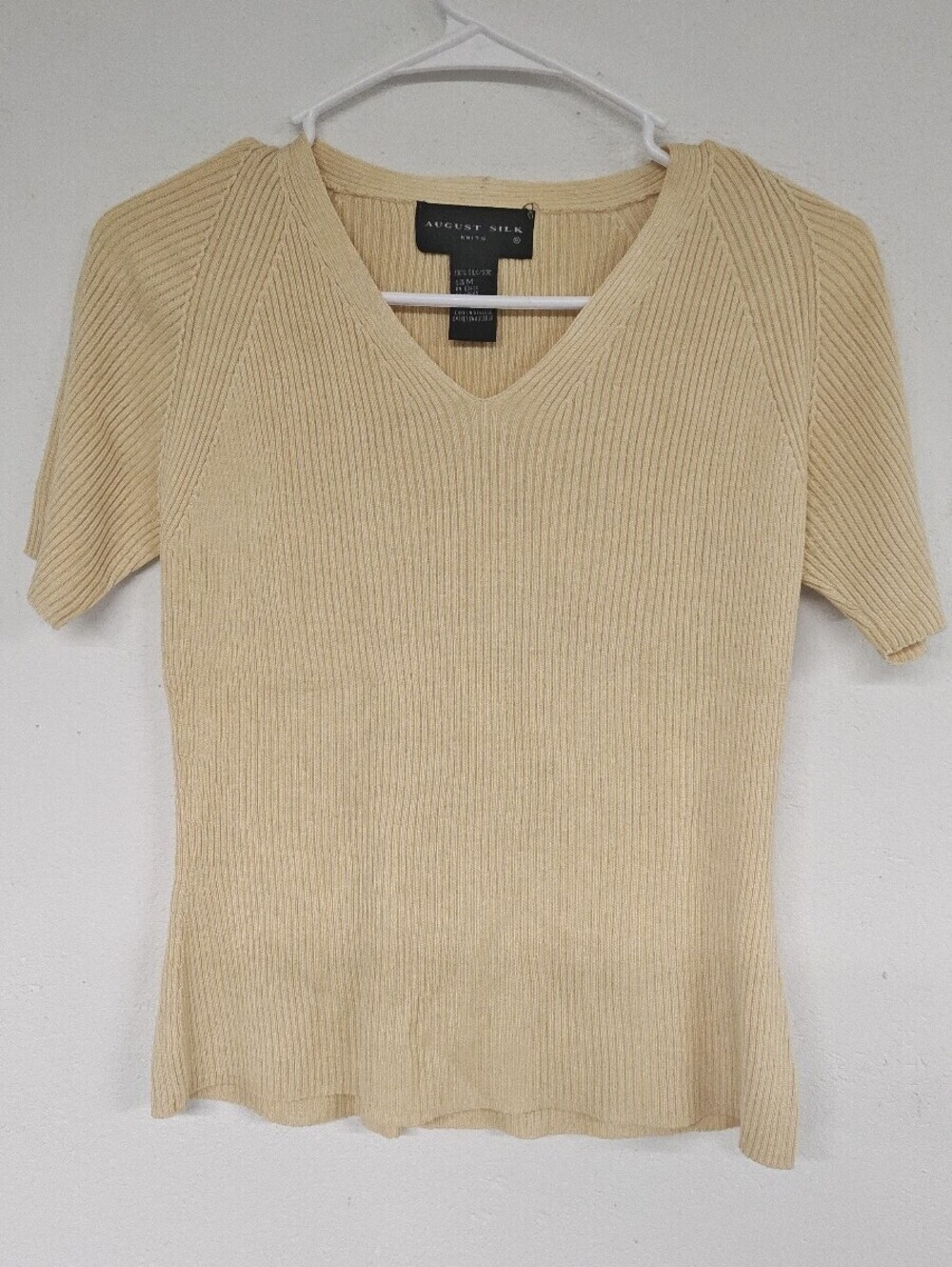 Vintage August Silk Knits 100% Silk Ribbed V-Neck Sweater Top Women’s M Beige